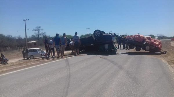 Camioneta que iba al Rally volcó en Mariscal Estigarribia - Nacionales - ABC Color