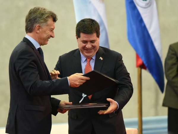 Nuevo proyecto de la oposición para derogar acuerdo Cartes-Macri