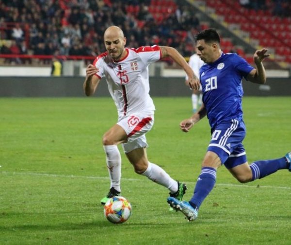 La Albirroja no pudo con Serbia