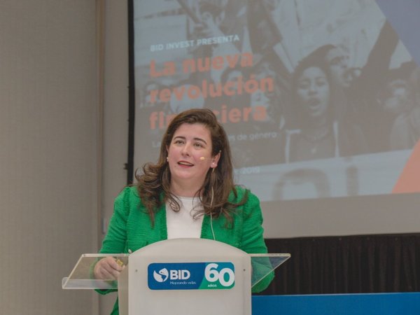 Paraguayas avanzan en áreas de finanzas y economía