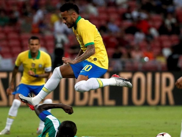 Brasil no pasa del empate ante Senegal