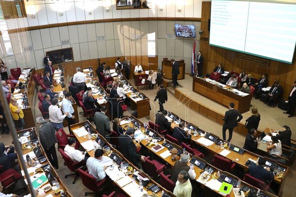 Barrios critica el doble discurso del Gobierno