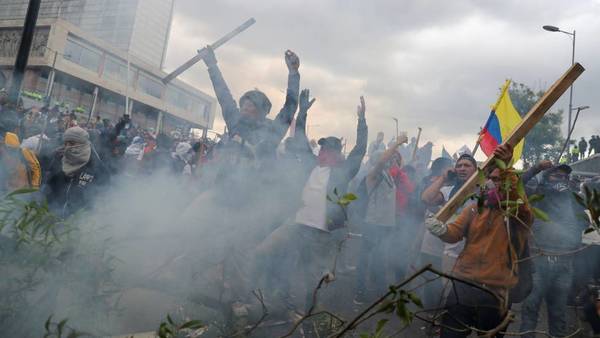 Crece alarma internacional por crisis que pone en jaque a Gobierno de Ecuador - ADN Paraguayo