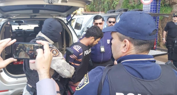 Expulsan a brasileño condenado en su país a 100 años de cárcel