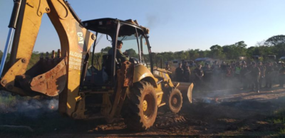 Desalojan a 150 familias en Luque