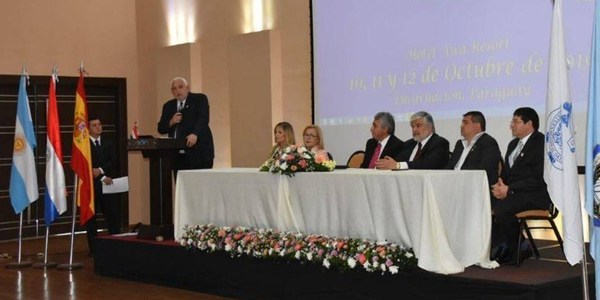 APERTURA DEL XIX CONGRESO NOTARIAL PARAGUAYO EN ITAPÚA
