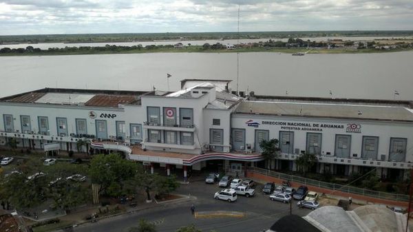 “Pastor” de Aduanas, envuelto en escándalo sexual y de corrupción - Nacionales - ABC Color