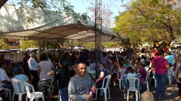 HOY / Primera jornada de atención médica de misión internacional llena de quejas por larga espera