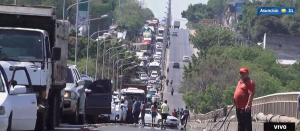 Indígenas cierran Puente Remanso en protesta contra titular del INDI