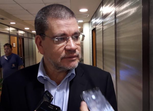 A Mario Abdo no le entra bala para cambiar a ministros, según Antonio Barrios