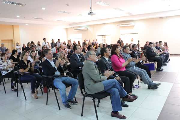 UNA: Nuevo equipo que ayudará a diagnosticar varios tipos de Cáncer » Ñanduti