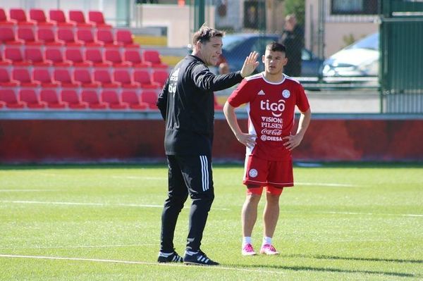 La Albirroja se prepara para enfrentar a Serbia y Eslovaquia