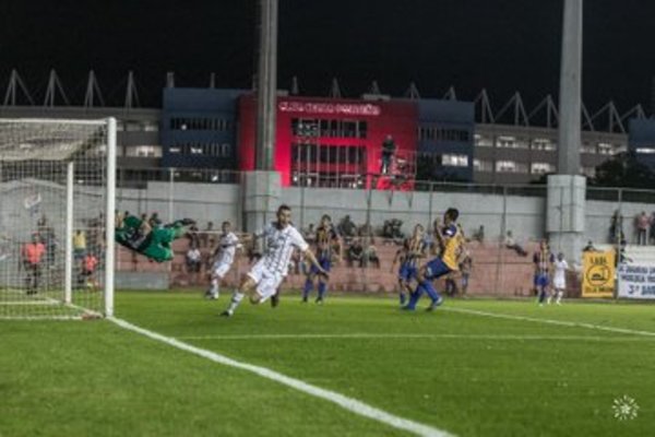 Libertad segundo equipo clasificado a semifinales de la Copa Paraguay - .::RADIO NACIONAL::.