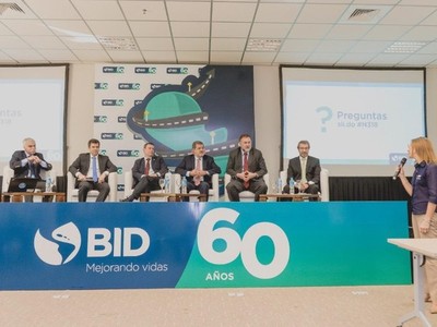 Sectores público y privado abordan fortalecer instituciones para una gestión pública más eficiente