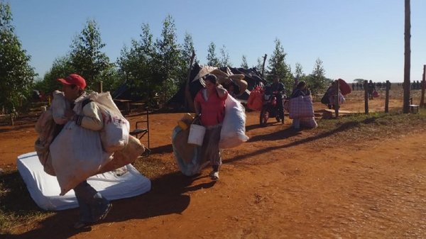 Con gran despliegue policial, desalojan a campesinos en Mariscal López