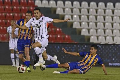 Sportivo Luqueño al borde del abismo y sin técnico
