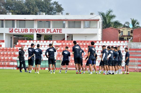 River Plate y Sportivo Luqueño debutan con equipo alternativo