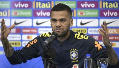Dani Alves pidió que precios de boletos sea más asequibles