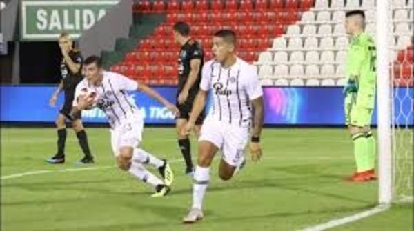 Tres jugadores de Libertad, por disposición de Horacio Cartes, concluirán sus contratos en la reserva