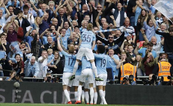 El City se adueña de las 4 copa en Inglaterra