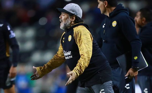 El pobre futbol de Maradona en Sinaloa