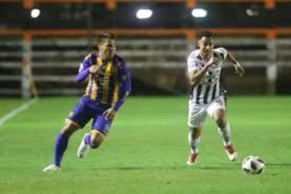 Luque se enfrenta contra el Deportivo Santaní