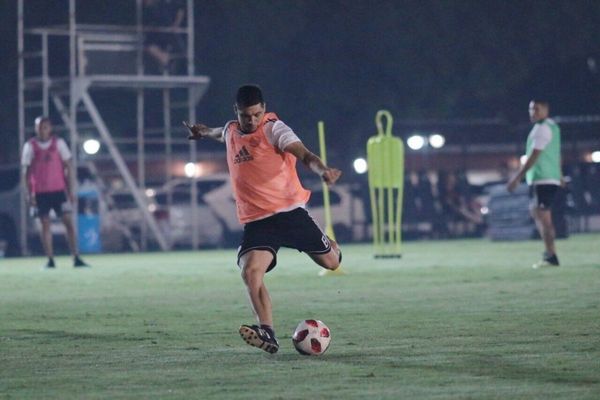 Olimpia con todos los titulares para enfrentar a Cerro