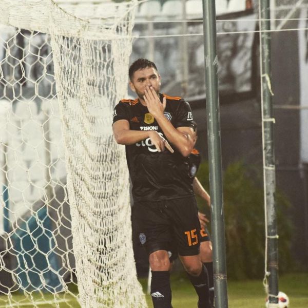 Imparable y dueño de la punta