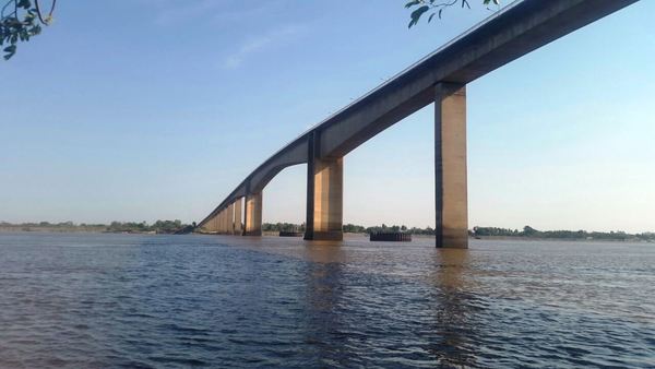 Autoridades dialogan con indígenas para destrabar bloqueo del Puente Remanso | .::Agencia IP::.