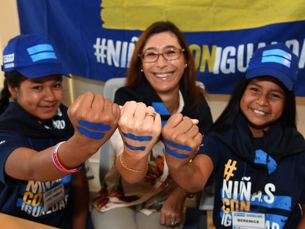 Por un día, embajada de Italia y Grupo BID cedieron el poder a las niñas