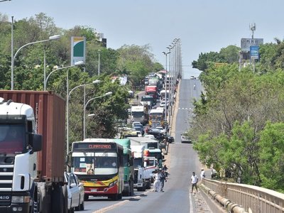 Se suspende pago del peaje por cierre del Puente Remanso