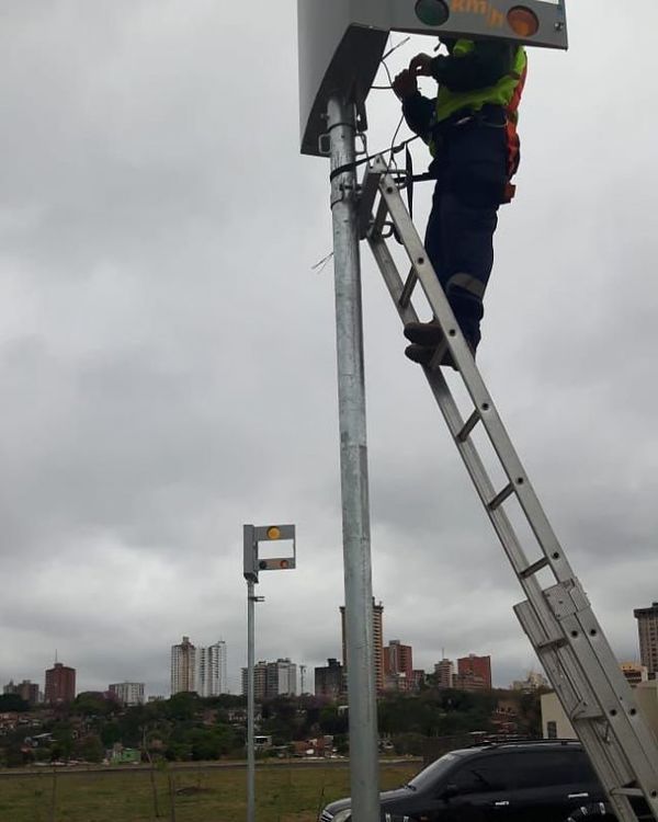 Municipalidad sale a desmentir sobre foto multas en la Constanera