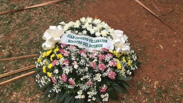 Familiares del comisario asesinado declaran persona no grata a Mario Abdo Benítez