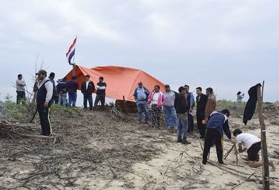 Pescadores solicitan ser indemnizados por obras del nuevo hotel sobre Río Paraguay