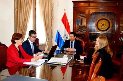 Empresarios complican al vicepresidente sobre negociación secreta con energía de la Ande