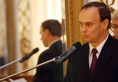 Consejero de Itaipú renuncia y Ejecutivo anuncia destituciones masivas