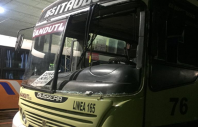 Línea 165 de Itauguá sufrirá atrasos en sus itinerarios luego de violento ataque a sus buses