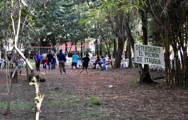 Turba de liberales liderado por intendente de Itauguá invadieron una propiedad de un ex combatiente
