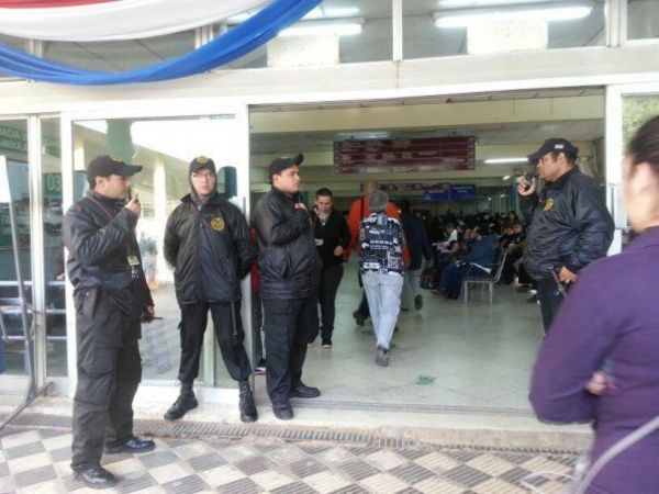 Policía Nacional resguardara 24 horas hospitales del IPS