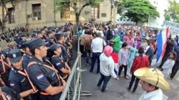 Campesinos marcharan sobre Asunción el 17 de junio