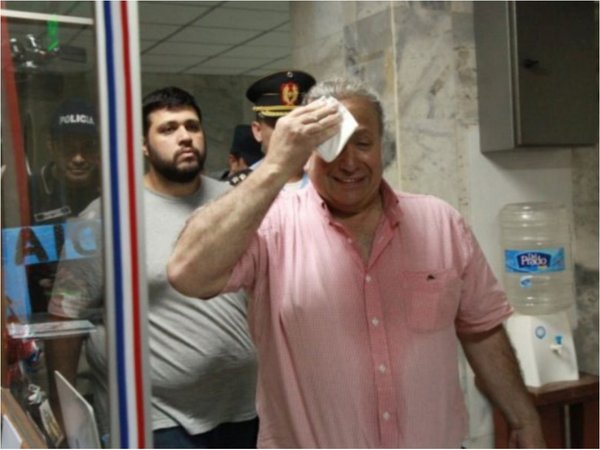 Niegan ambulatoria a OGD e hijo, pero les dan permiso de 2 días