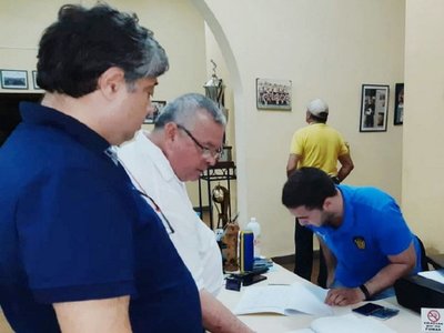 Socios piden renuncia de la directiva auriazul
