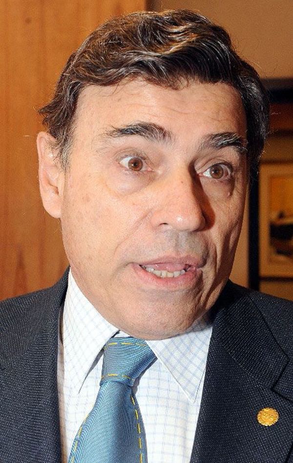 Felippo explica alcance de “consulta” a estatal - Economía - ABC Color
