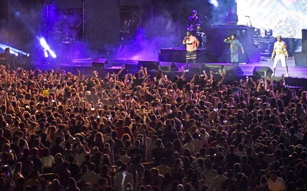 Los Black Eyed Peas repiten la fórmula ante estadio casi vacío - Artes y Espectáculos - ABC Color