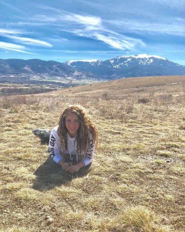 Shakira presume a su nuevo fotógrafo personal y es quien menos imaginábamos