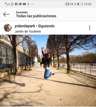 Yota de brincos por París