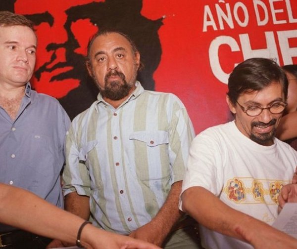 Recolectan firmas para revocar refugio a Arrom, Martí y Colmán