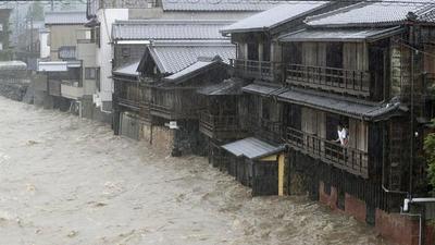 Japón activa la alerta máxima por lluvias ante la llegada del tifón Hagibis | .::Agencia IP::.