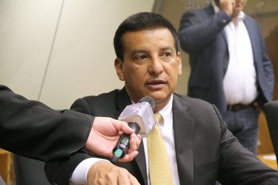 Congresista advierte a colegas que errores irritantes que cometen, puede desatar la ira ciudadana - ADN Paraguayo