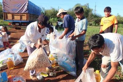 ENTREGA DE VÍVERES DEL INDI A COMUNIDADES INDÍGENAS